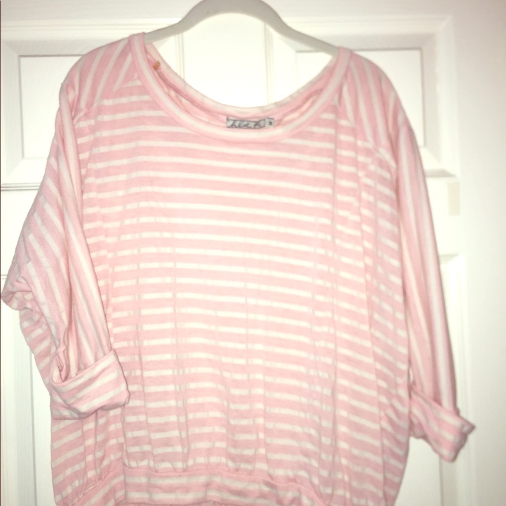 3/4 length Chloe Kardashian blouse